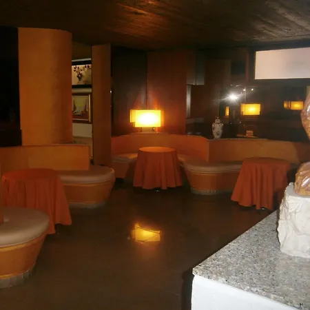 Hotel Corona-3